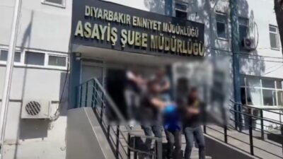 Diyarbakır'ın merkez Sur ilçesindeki Yapı Kredi Bankası şubesine düzenlenen silahlı