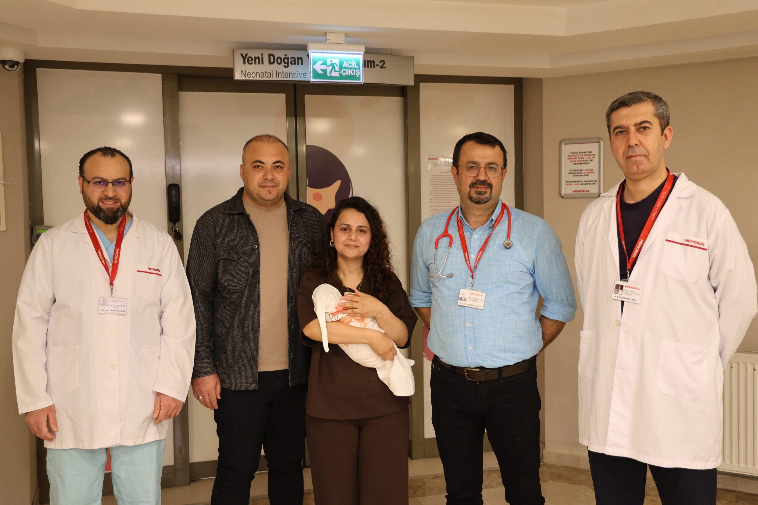 Siirt'te, gebeliğin 12'nci haftasında omfalosel (organları karnın dışında gelişen) tanısı