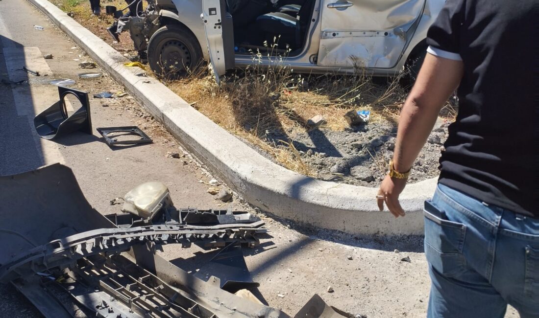 Diyarbakır’ın Bağlar ilçesinde iki aracın çarpışması sonucu meydana gelen trafik