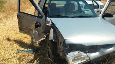 Diyarbakır’ın Çınar ilçesinde traktör ile otomobilin çarpışması sonucu meydana gelen