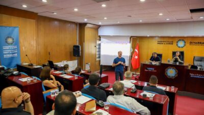 Diyarbakır Büyükşehir Belediyesi, belediye personeline yönelik “Engelliler İçin Eşit Yurttaşlık