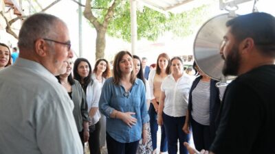 Diyarbakır Büyükşehir Belediyesi Eşbaşkanı Serra Bucak ile kadın ilçe belediye