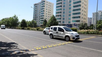 Diyarbakır Büyükşehir Belediyesi, Kayapınar ilçesinde Fırat Bulvarı’nın Mezopotamya Bulvarı ile