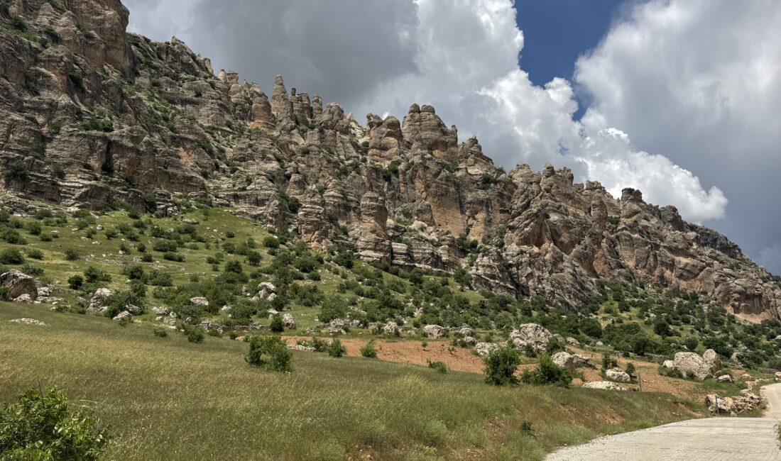 Güneydoğu Anadolu Bölgesi'nin Kapadokya'sı olarak adlandırılan Diyarbakır'ın Çermik ilçesindeki Gelincik