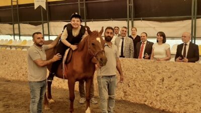 Dicle Üniversitesi Veteriner Fakültesi bünyesinde hayata geçirilen Atçılık ve Hippoterapi