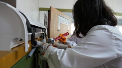 Diyarbakır Büyükşehir Belediyesi, kadınların teknik alanlarda mesleki beceri kazanmasını desteklemek