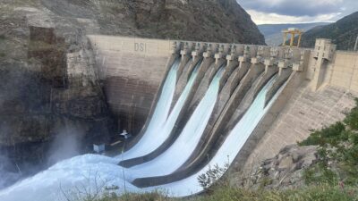 Türkiye'nin enerji üretimi açısından 2'nci büyük barajı olan Karakaya Barajında