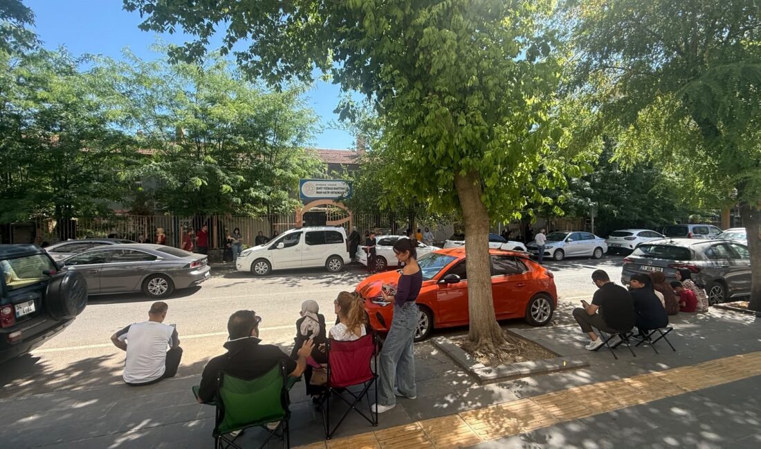Diyarbakır'da 27 bin 975 öğrenci LGS heyecanı yaşayacak. Ailesine kimliğe