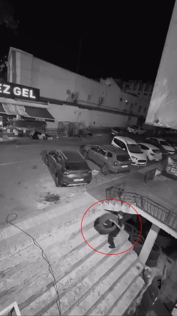 Diyarbakır'da lastik ve kriko hırsızlığı kamerada!