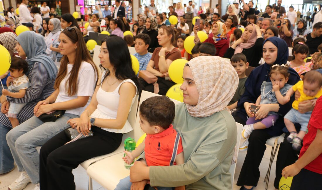 Diyarbakır Ceylan Karavil Park AVM'de bir markanın öncülüğünde, annelerin ebeveynlik