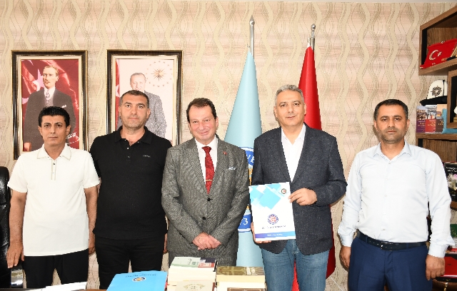 Öz Büro-İş Sendikası İl Yönetimi, Dicle Üniversitesi Rektörü Prof. Dr.