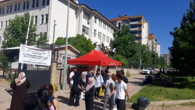 Diyarbakır Vakıflar Bölge Müdürlüğü, Yükseköğretim Kurumları Sınavı'na (YKS) giren öğrenciler