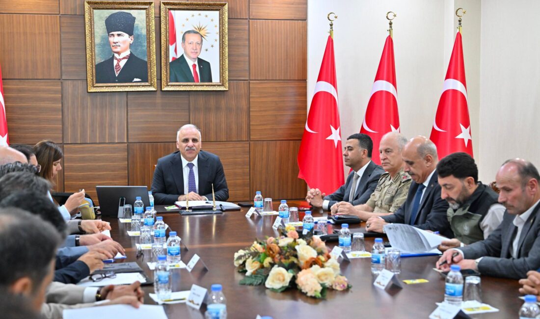 Diyarbakır’da Vali Murat Zorluoğlu başkanlığında, kent genelinde hasat döneminin başlamasıyla