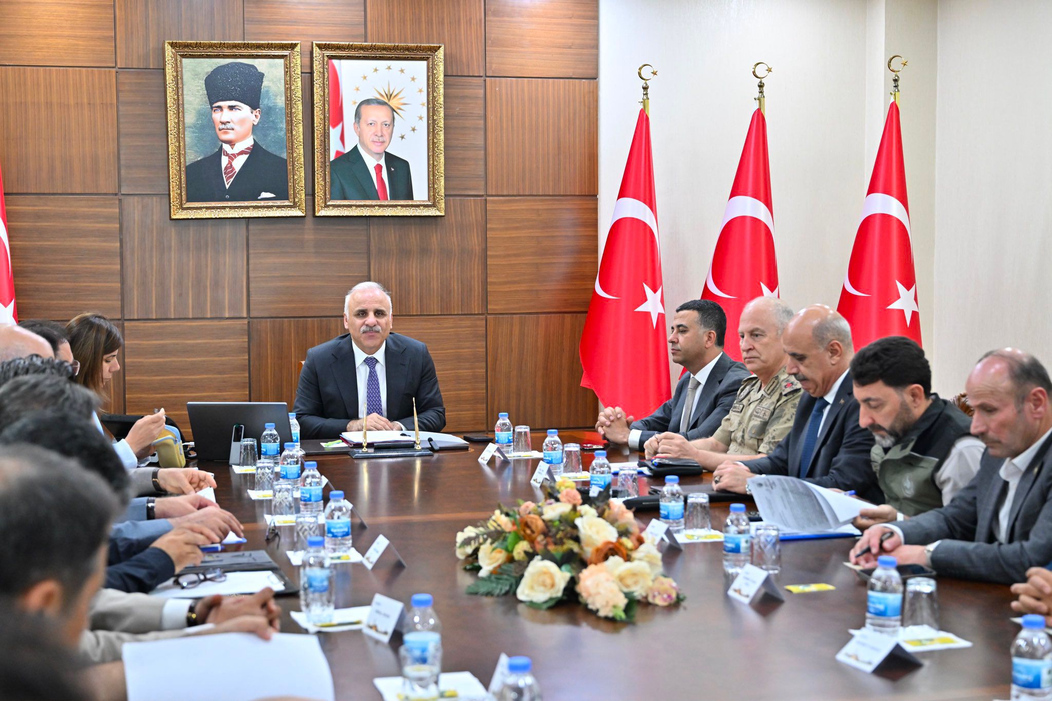 Diyarbakır’da Vali Murat Zorluoğlu başkanlığında, kent genelinde hasat döneminin başlamasıyla