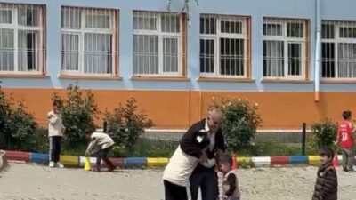 Diyarbakır’ın Çermik ilçesi Yayıklı köyünde yaşayan dede ile torunun sevgisi