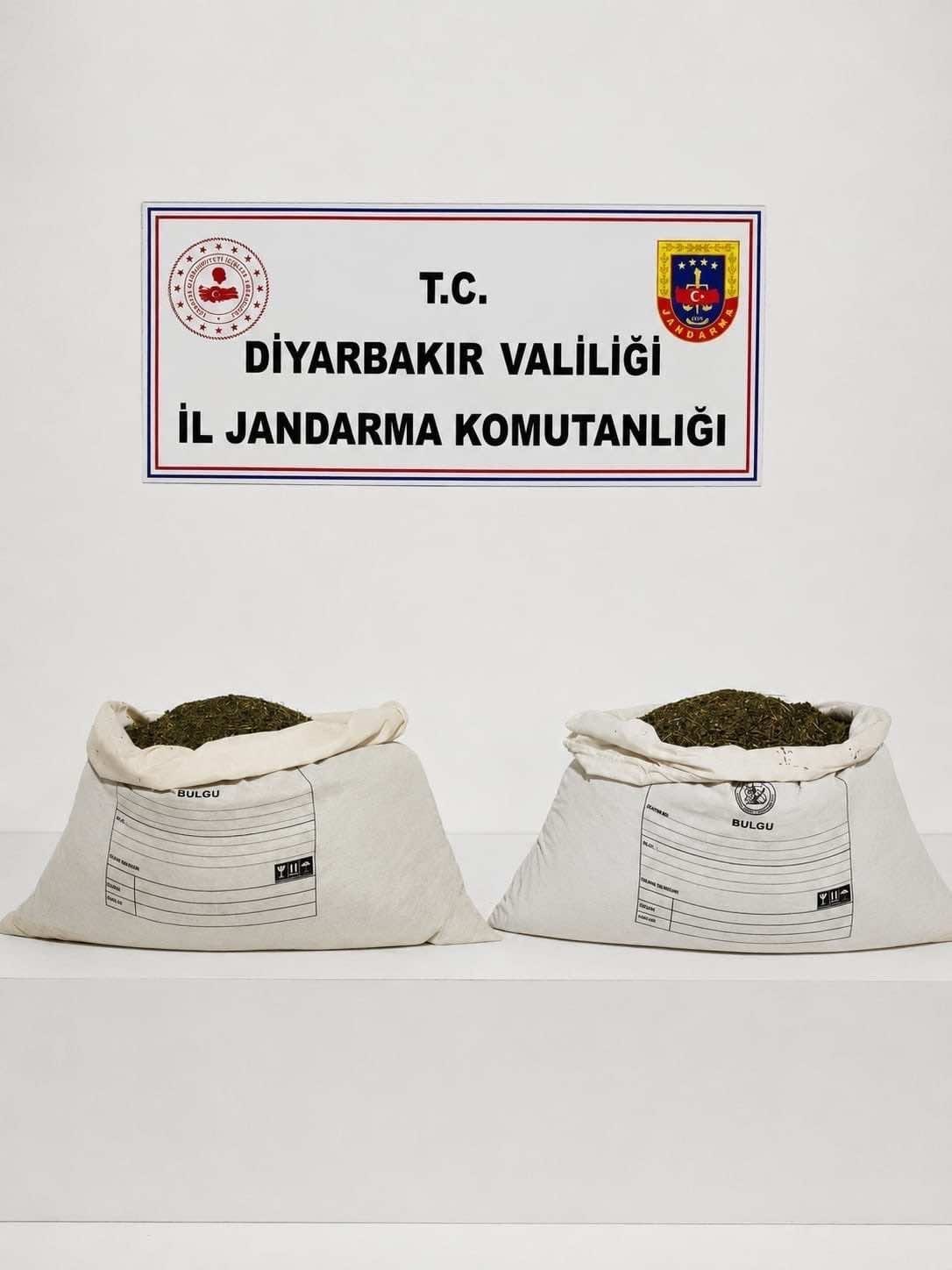 Diyarbakır'da 38 buçuk kilo esrar ele geçirildi