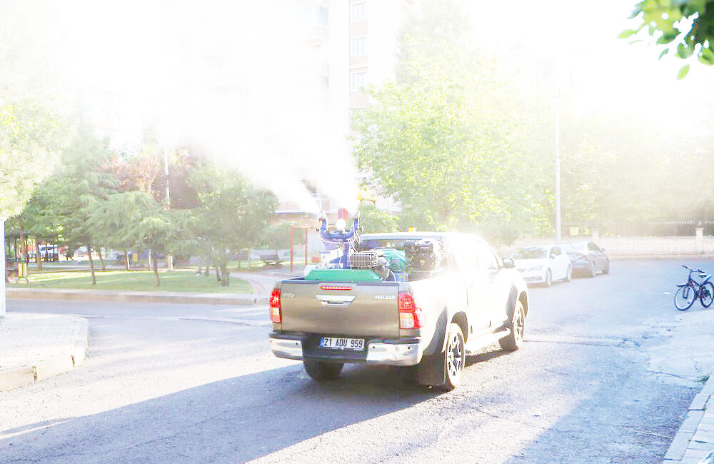 Diyarbakır Büyükşehir Belediyesi, halk sağlığını tehdit eden sivrisinek, karasinek, yakarca,