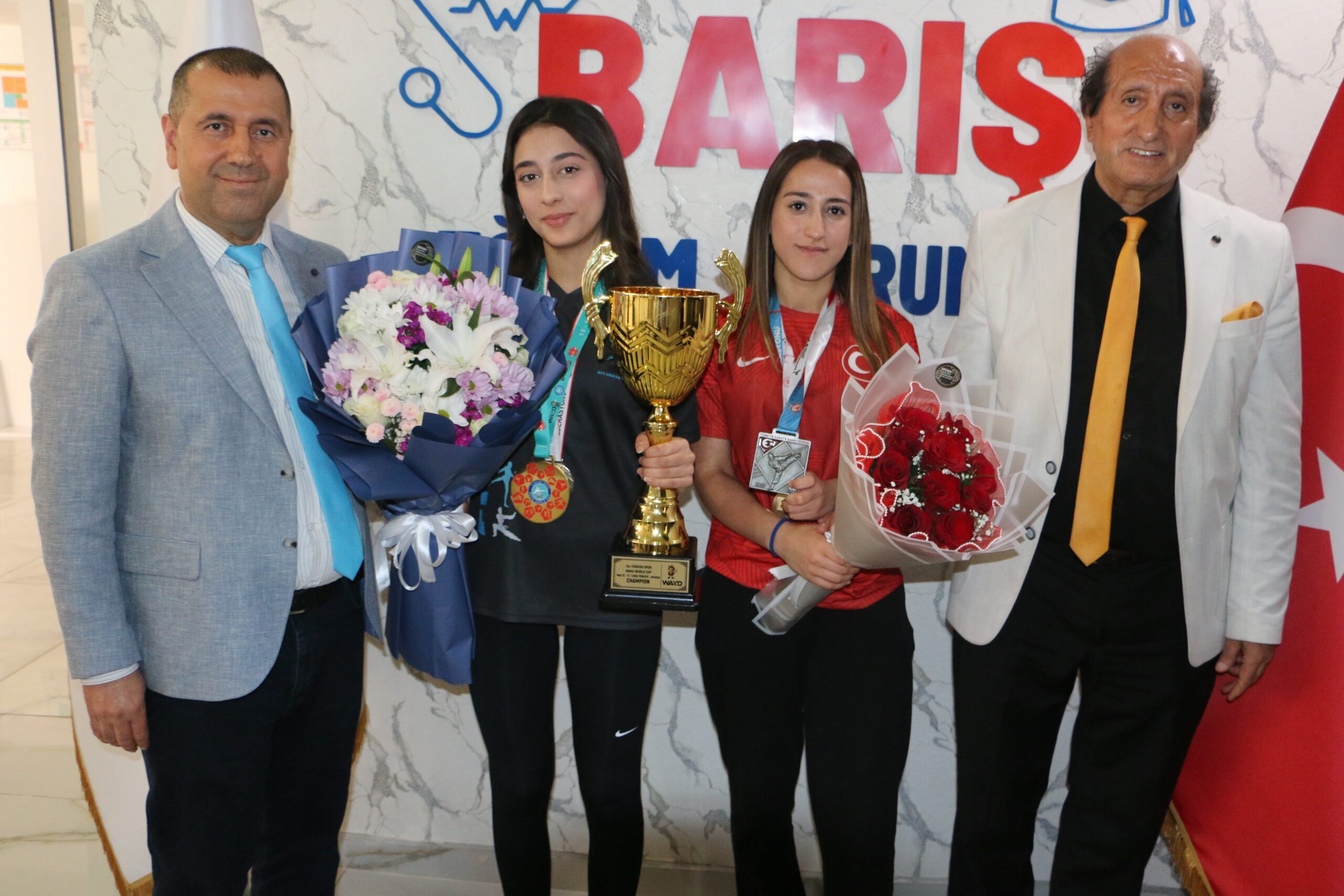 Antalya'da düzenlenen WAKO World Cup Şampiyonası'nda 48 kilo Genç Bayanlar