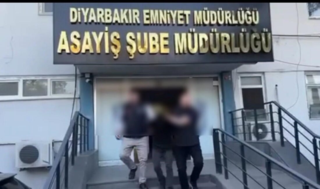 Diyarbakır'da Yapı Kredi Bankası ATM'si ile üç farklı iş yerini