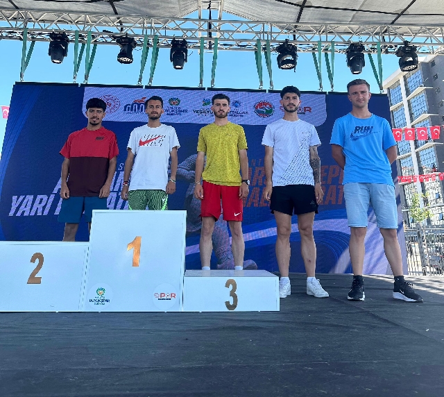 Dicle Üniversitesi'nden maraton başarısı!