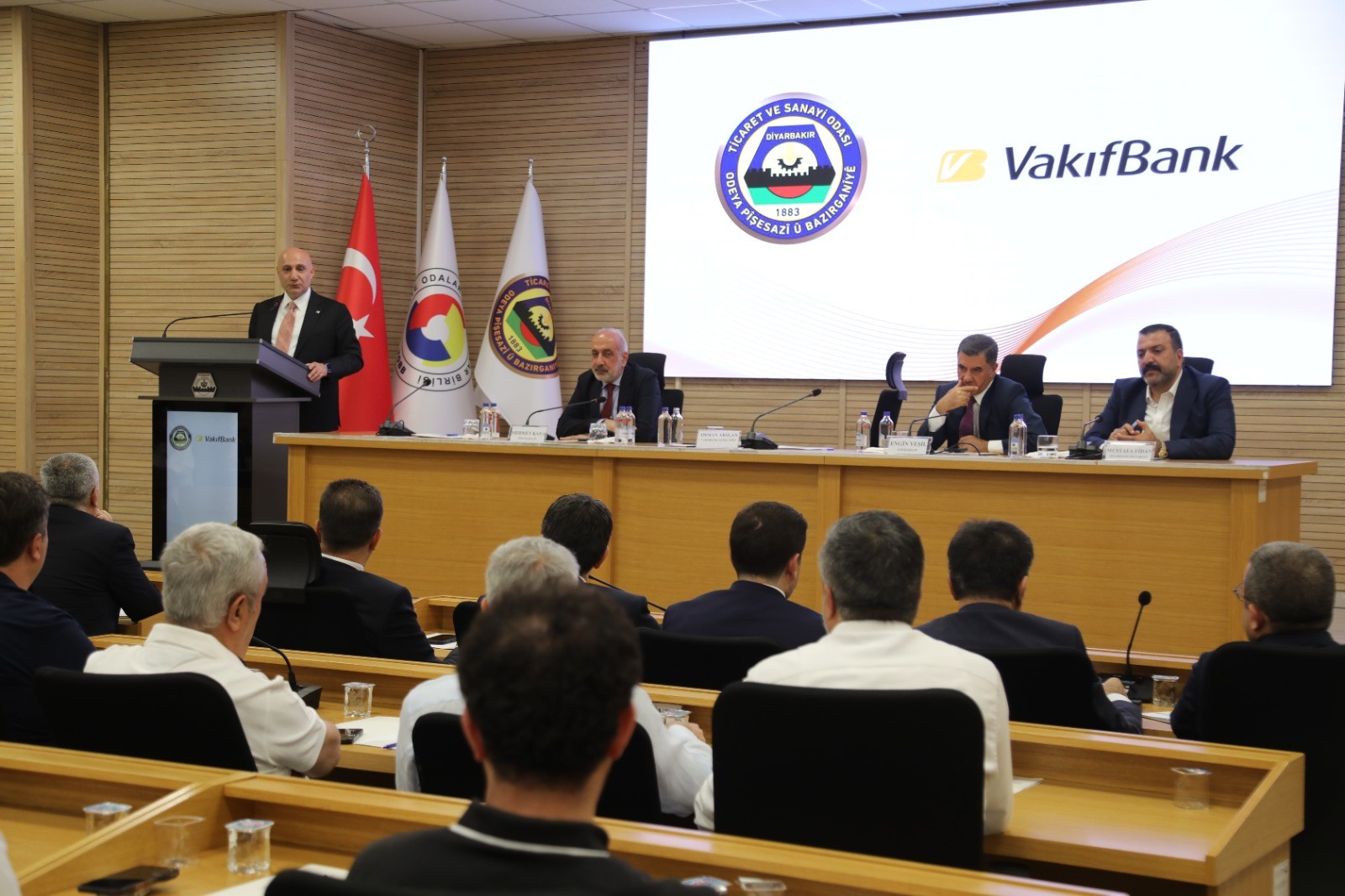 Diyarbakır Ticaret ve Sanayi Odası (DTSO) Başkanı Mehmet Kaya, VakıfBank