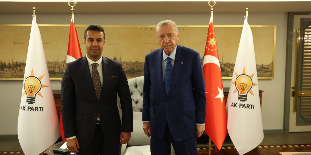 AK Parti Diyarbakır İl Başkanlığı'nda görev değişimi gerçekleşti. Parti tarafından
