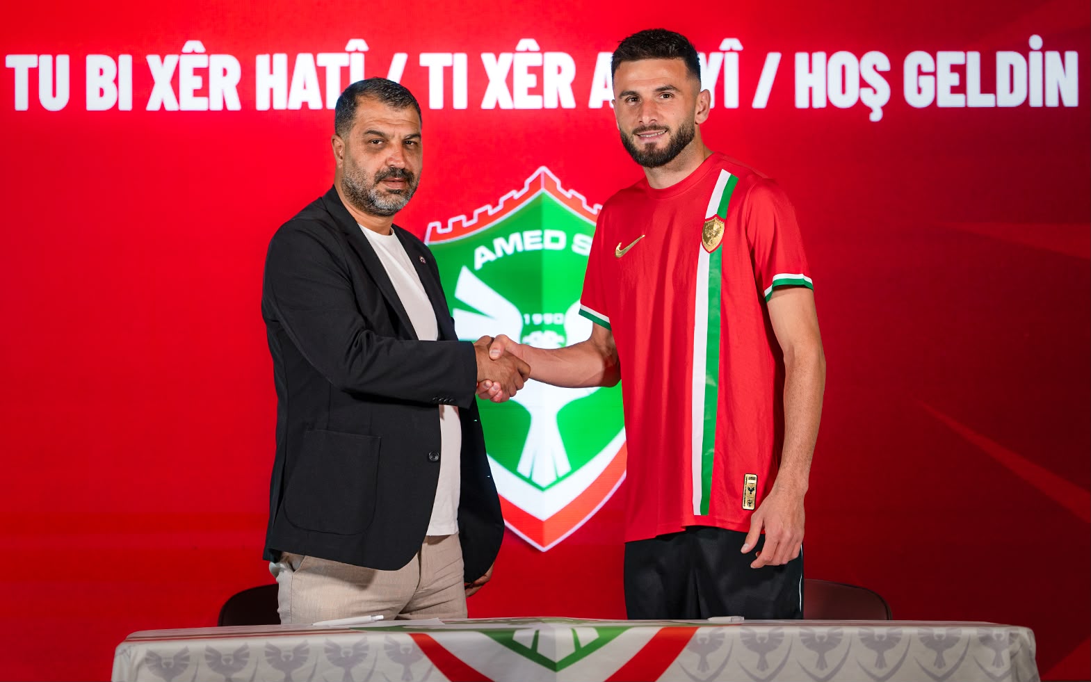 Süper Lig’de güçlü bir kadro kurmak isteyen Amedspor, Kosova Milli