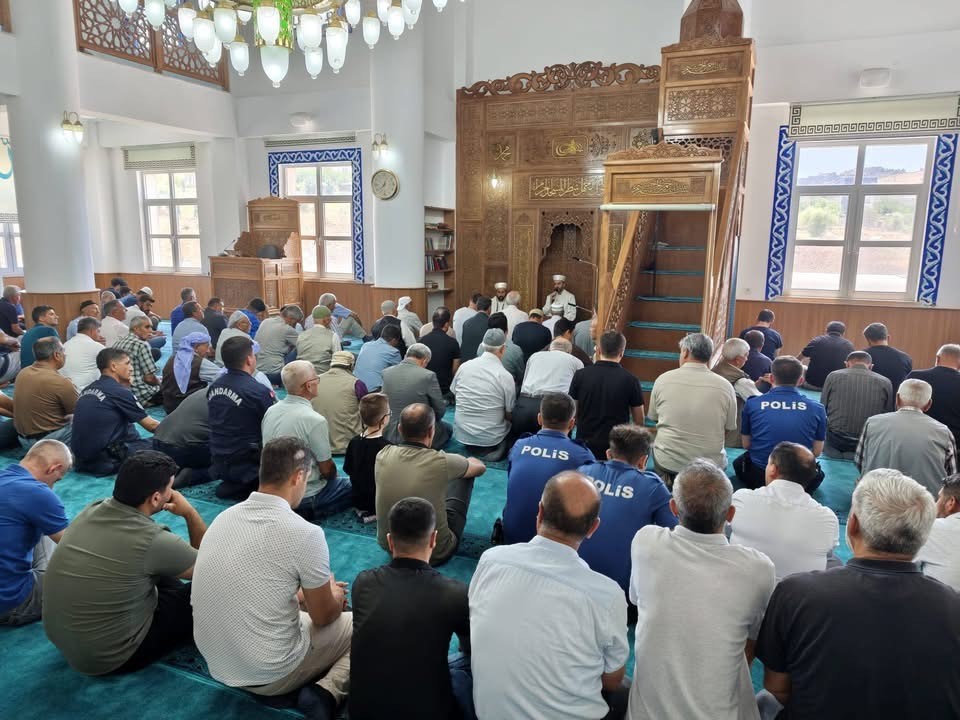 Diyarbakır'ın Çermik ilçesinde 15 Temmuz şehitleri için Mevlid-i Şerif programı