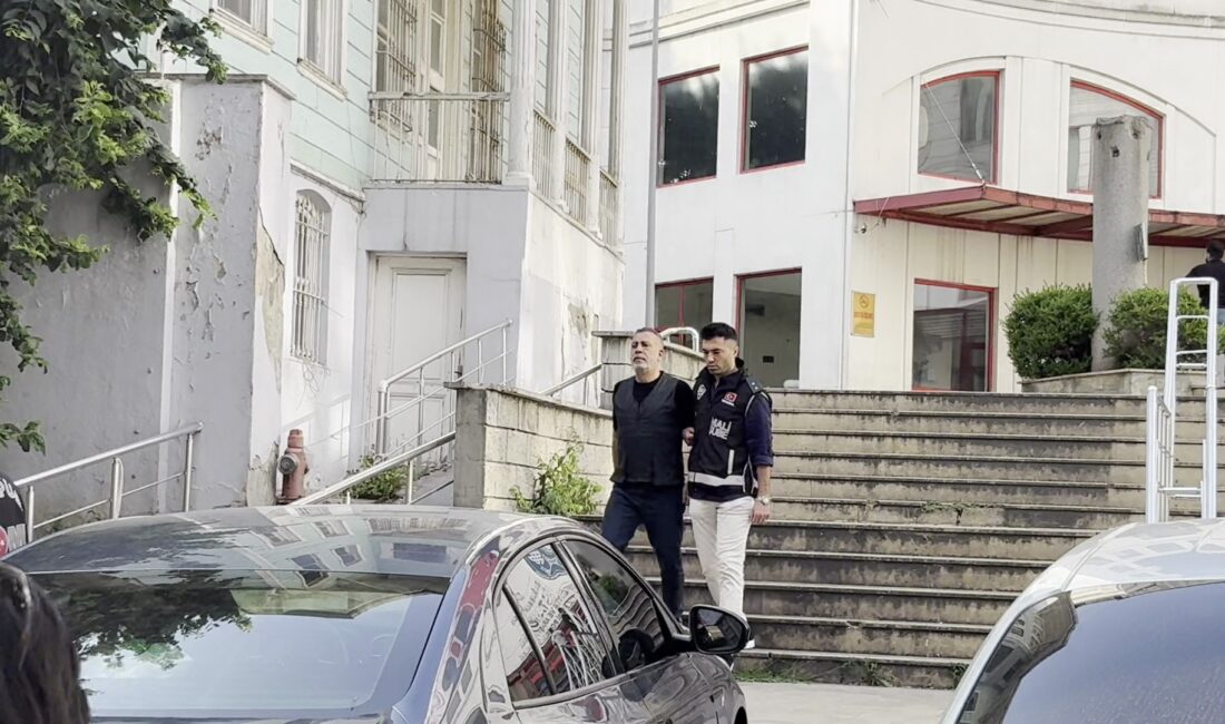 Ahbap Derneği'ne yönelik yolsuzluk soruşturmasında baş şüpheli olarak gözaltına alınan