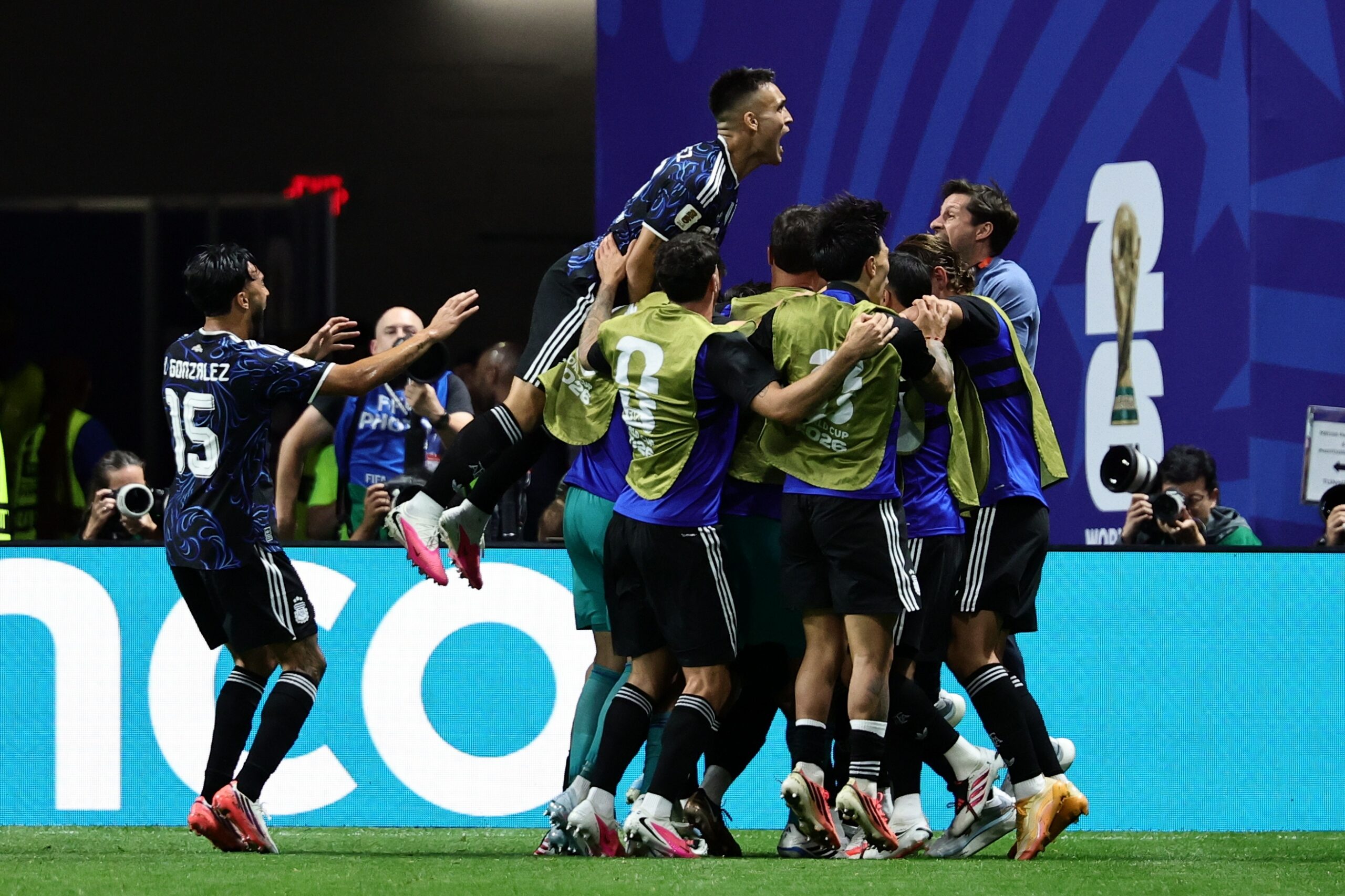 2026 FIFA Dünya Kupası'nda yarı finalde Arjantin, İngiltere'yi 2-1 mağlup