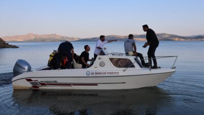 Elazığ’da yüzmek için Hazar Gölü’ne giren 16 yaşındaki çocuk suyun