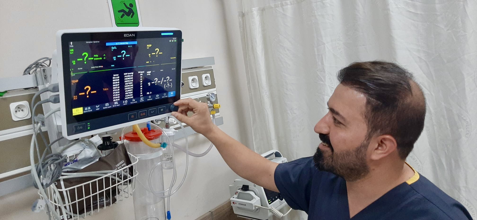 Dicle Üniversitesi Hastaneleri, acil sağlık hizmetlerinin kalitesini artırmaya yönelik önemli