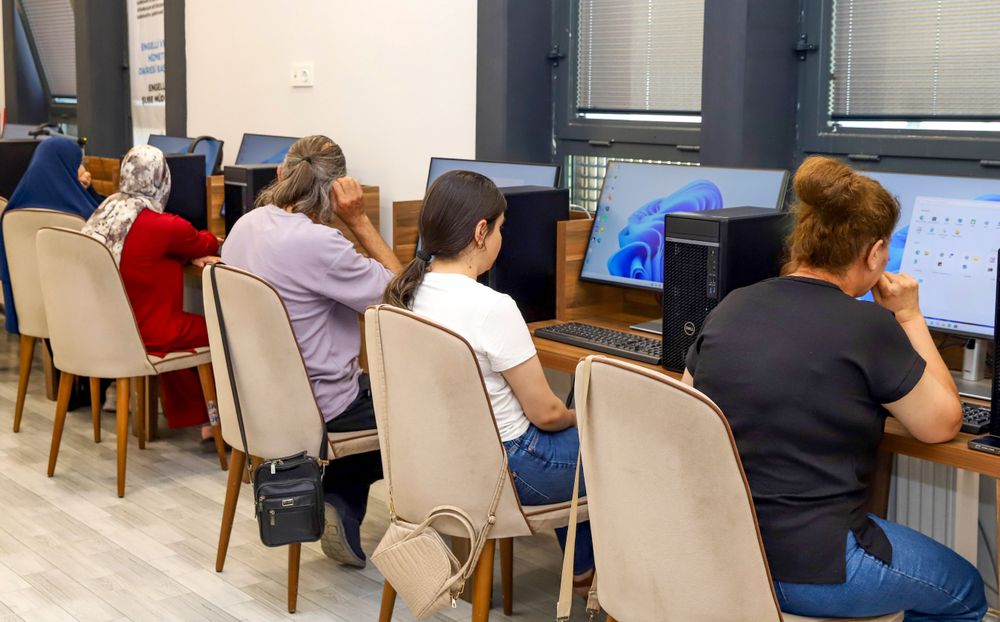 Diyarbakır Büyükşehir Belediyesi, görme engellilerin dijital teknolojilere erişimini güçlendirmek amacıyla