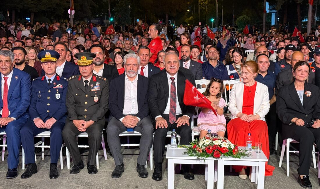 Diyarbakır'da 15 Temmuz Demokrasi ve Milli Birlik Günü kapsamında çeşitli