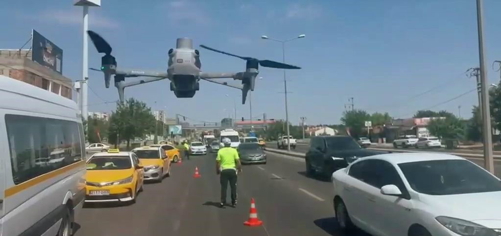 Diyarbakır’da dron destekli trafik denetimi gerçekleştirildi. Denetimlerde, kuralları ihlal ettiği