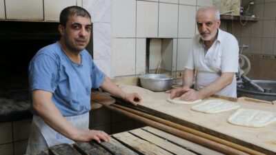Diyarbakır'da etkisini artıran sıcak hava, en çok zor şartlarda çalışan