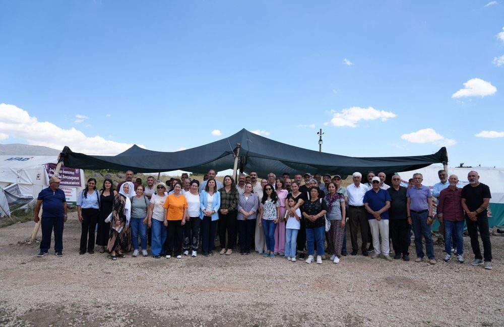 Diyarbakır Büyükşehir Belediyesi Eşbaşkanları Serra Bucak ve Doğan Hatun, Muş’un