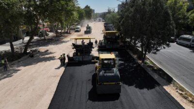 Diyarbakır Büyükşehir Belediyesinin Fırat Bulvarı’nda yürüttüğü altyapı ve üstyapı yenileme