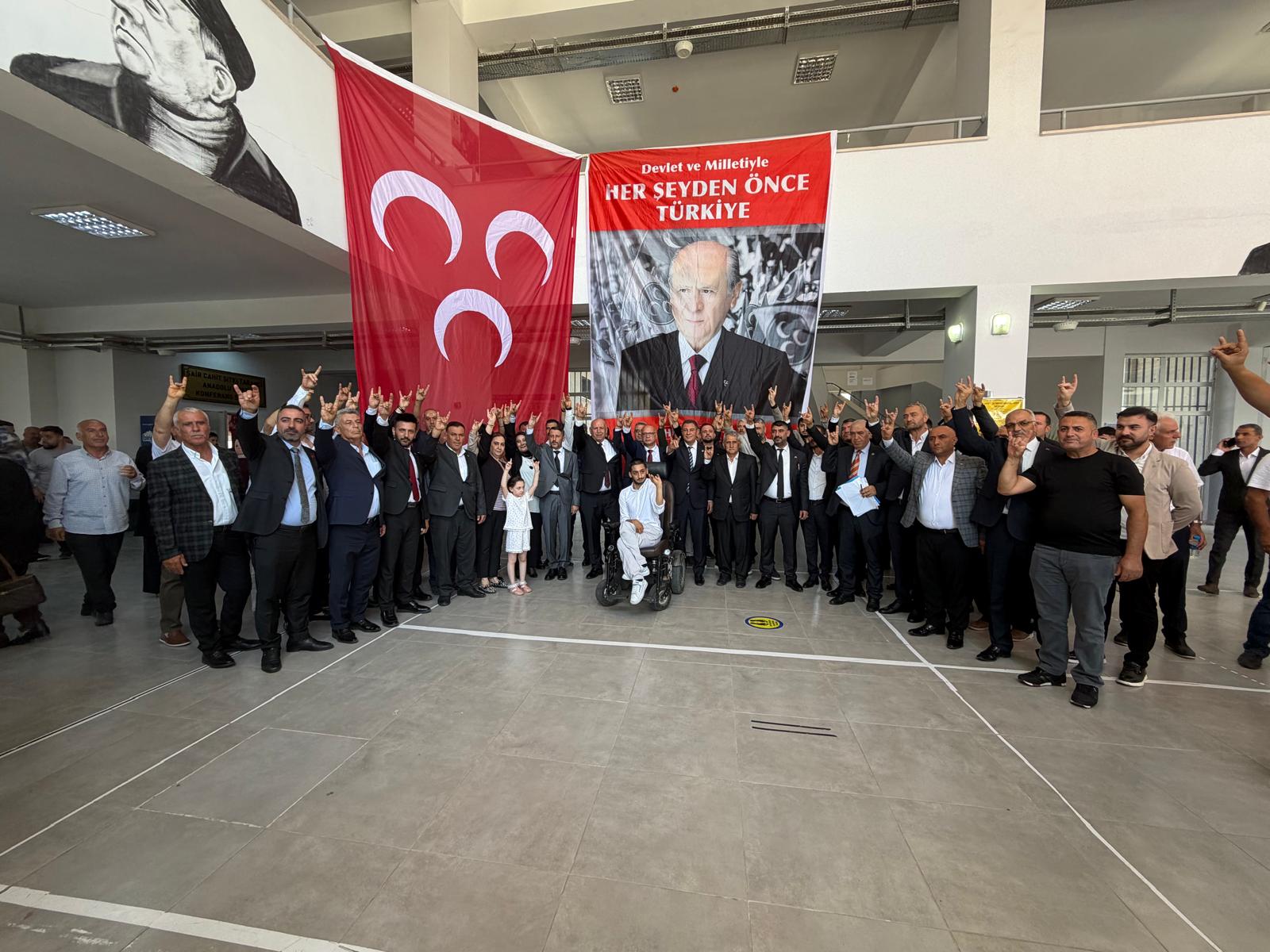 MHP Bismil’de Yahya Çakmak yeniden başkan seçildi
