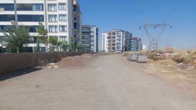Diyarbakır’ın Sur ilçesinde bulunan Meva City Yapı Sitesi sakinleri, iki