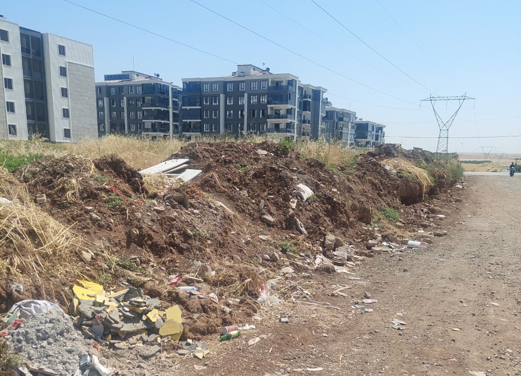 Diyarbakır’daki Meva City Yapı sitesi sakinlerinden çağrı: “Sorunlar çözüme kavuşturulsun istiyoruz”