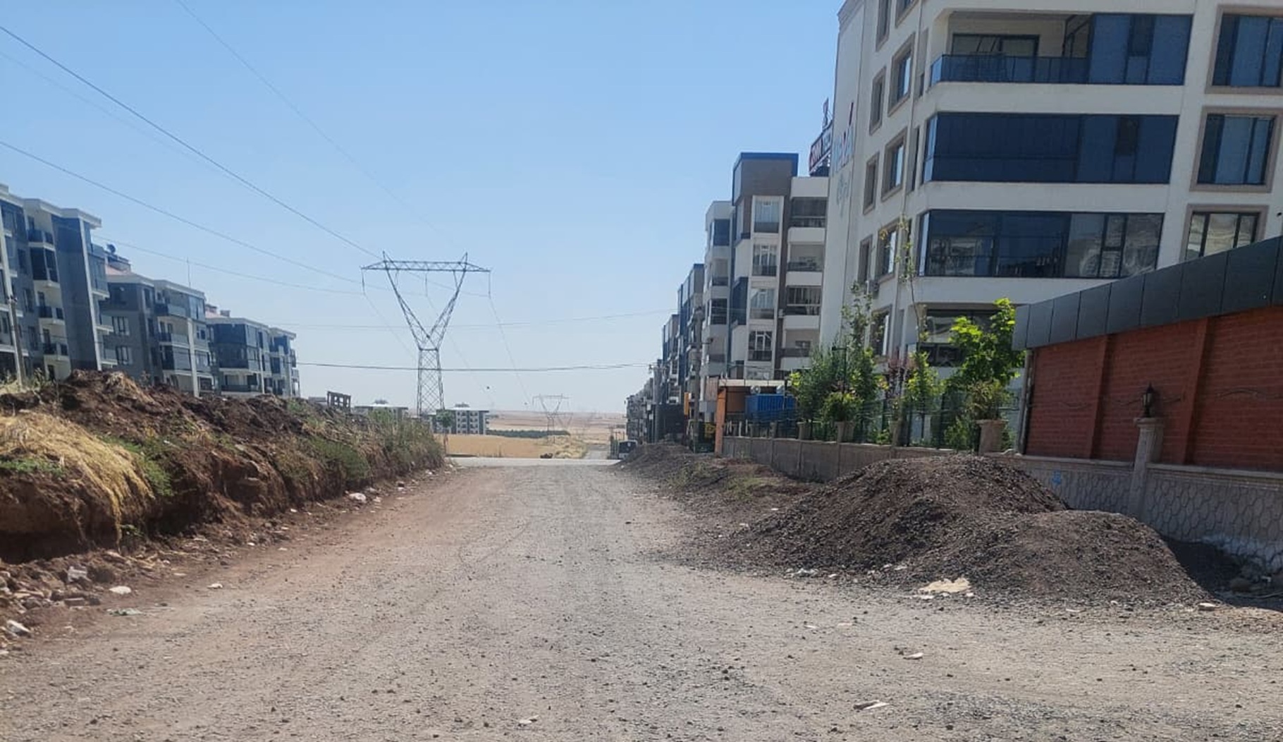Diyarbakır’daki Meva City Yapı sitesi sakinlerinden çağrı: “Sorunlar çözüme kavuşturulsun istiyoruz”