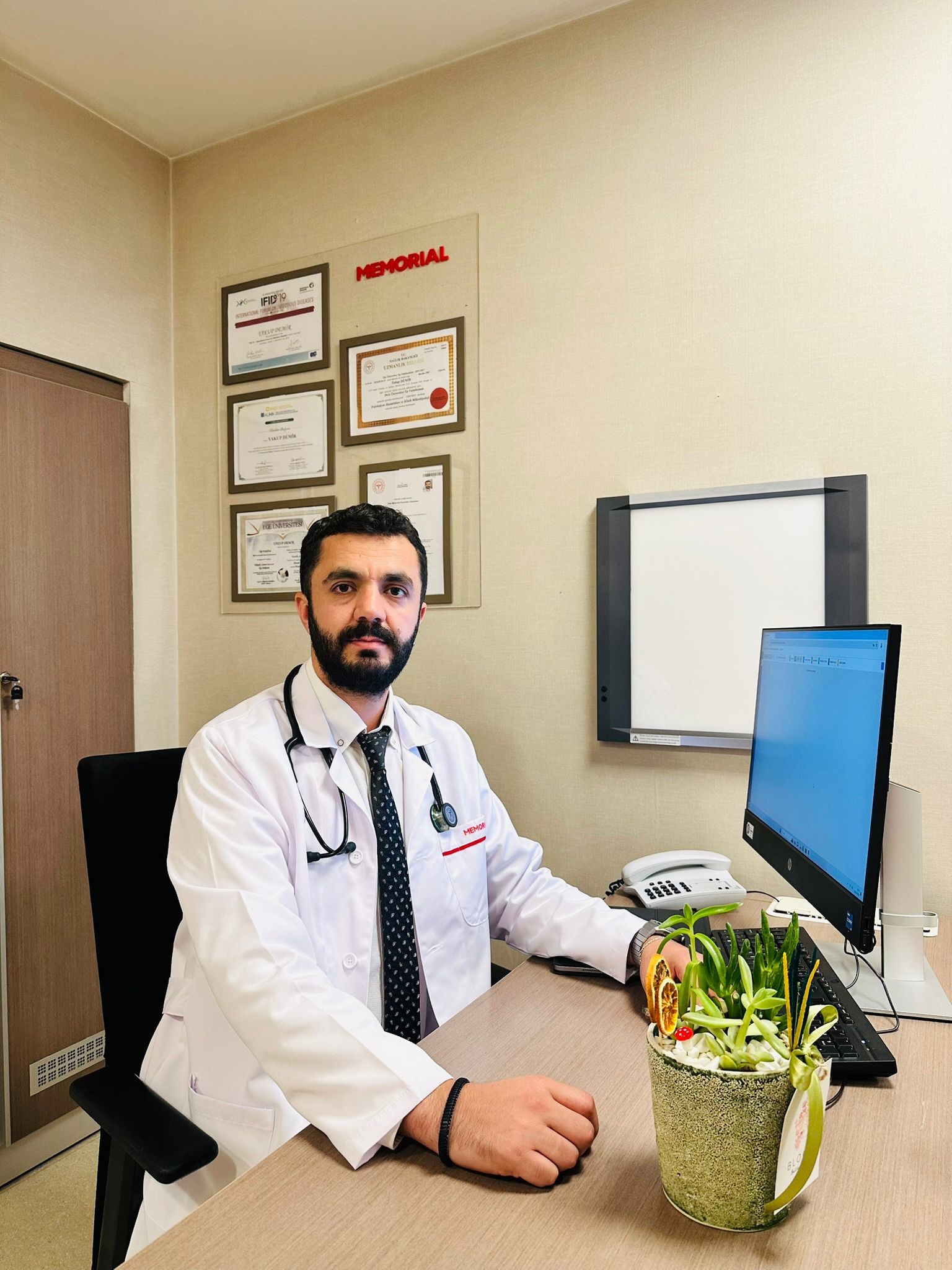 Diyarbakır Memorial Hastanesi Enfeksiyon Hastalıkları ve Klinik Mikrobiyoloji Bölümünden Uzm.