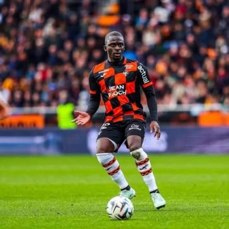 Sosyal medyada Senegalli forvet Bamba Dieng'in Amedspor'a transferinde sona yaklaşıldığını
