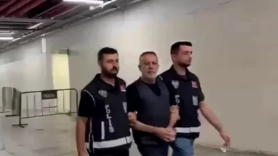 Ahbap Derneği’ne yönelik yürütülen soruşturma kapsamında adliyeye sevk edilen şüphelilerden