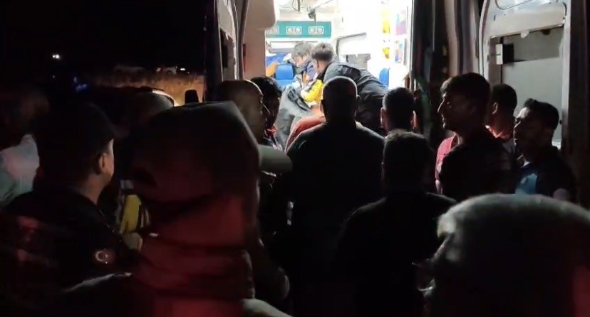 Elazığ’da yüzmek için Hazar Gölü’ne giren 16 yaşındaki çocuğun cansız