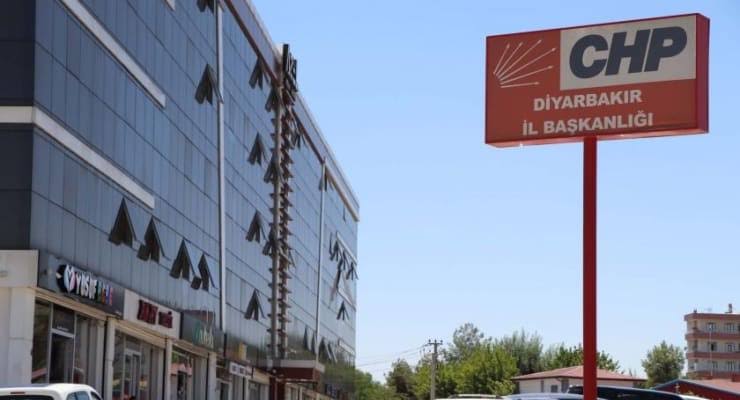 Cumhuriyet Halk Partisi (CHP) Diyarbakır İl Başkanlığının 30 kişilik Yönetim
