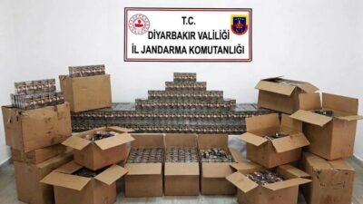 Diyarbakır'da jandarma ekiplerince çok sayıda gümrük kaçağı ürün ele geçirildi.