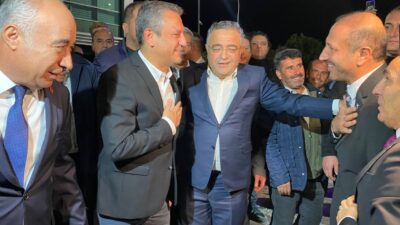 CHP'den ayrılarak Özgür Özel'in kuracağı ve "Yeni Parti" adını taşıması