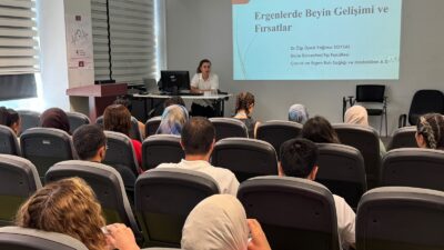 Diyarbakır İl Sağlık Müdürlüğü tarafından düzenlenen “Sağlıklı Hayat Saatleri” programında